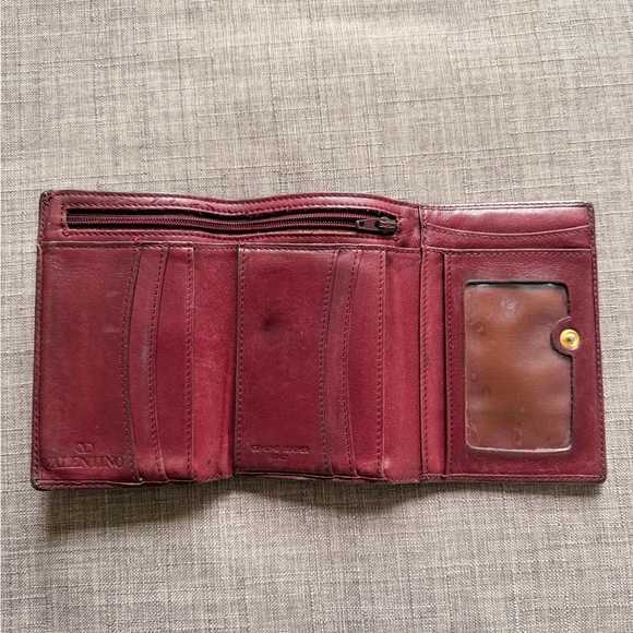 Valentino Deep Burgundy Leather Card Case with Gold V Logo - Picture 4 of 12